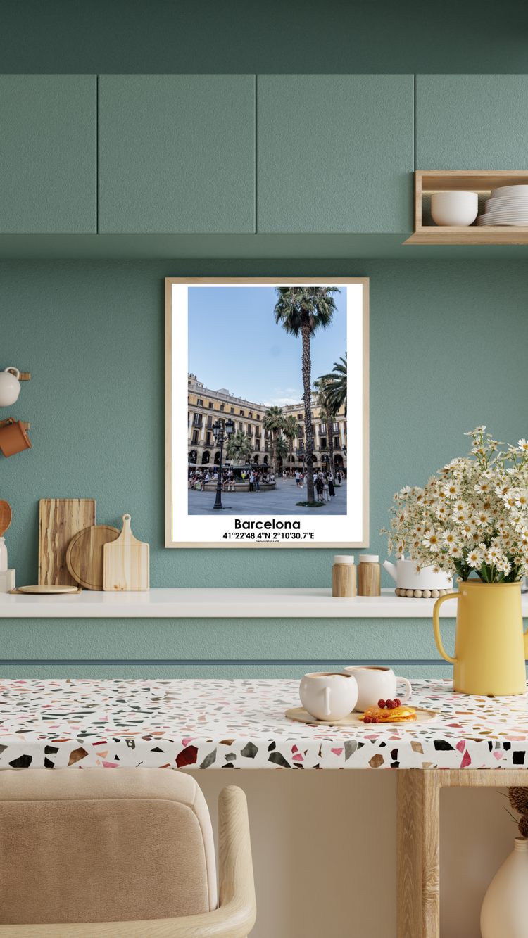 Barcelona / Plaça Reial version 2 / English