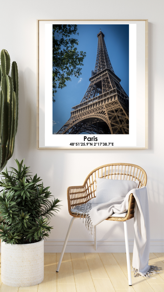 Paris / Eiffel Tower / English